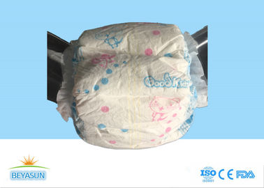 Breathable Chemical Free Infant Baby Diapers  Disposable With Magic Tapes