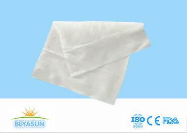 Non - Woven Spunlace Disposable Wet Wipes Eco Friendly In White Color